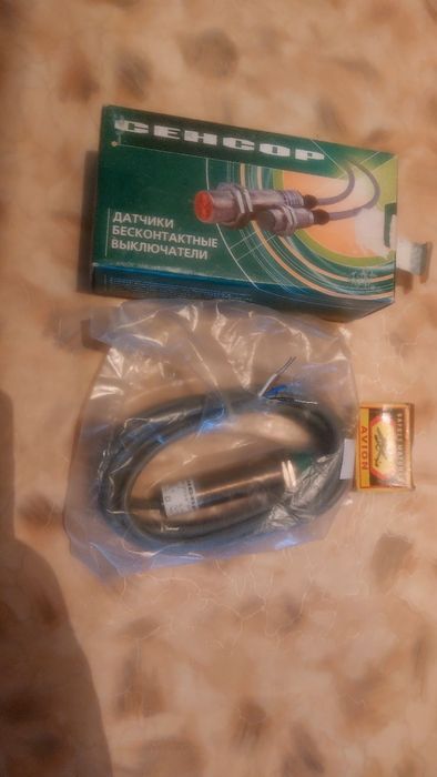 Датчик концевой 4-х проводный.