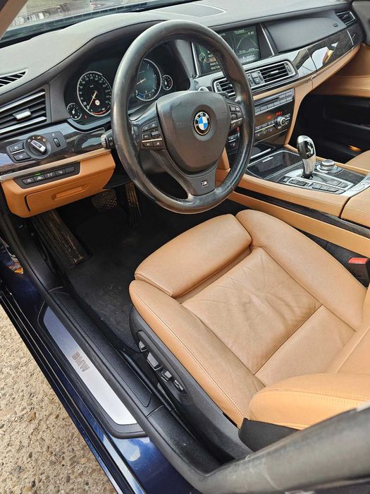 BMW 740xd F01 2012  | Pachet M Interior  | 4/5 Butoane | Motor defect