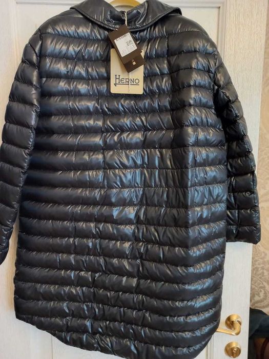 Продам полупальто HERNO (ИТАЛИЯ)