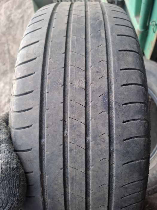 Продам комплект шин