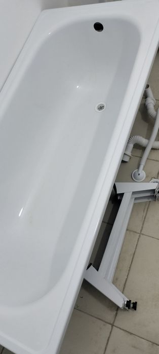 Продам ванну сантехника