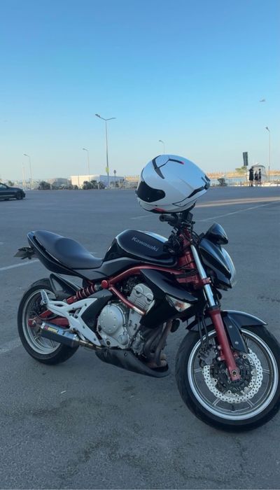 Kawasaki er-6n 650