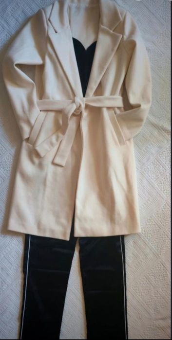 Palton femei,XS,purtat o data, Diva Charms, impecabil.