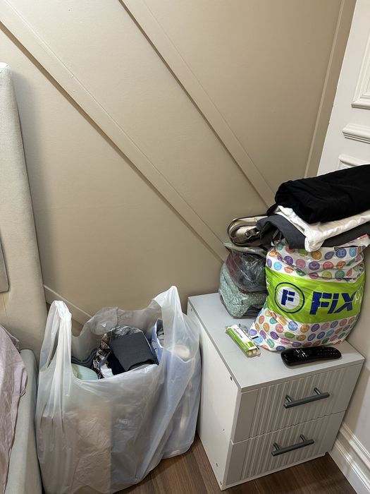 Отдам вещи даром только нуждающимся