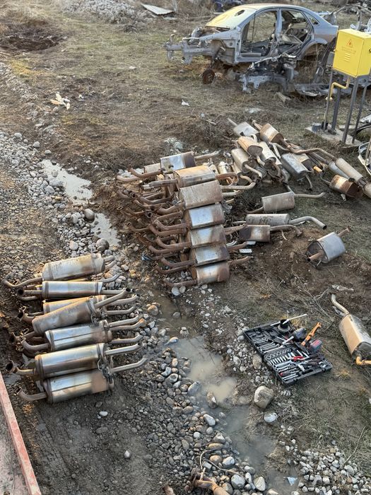 Глушитель матор каробка запчасть