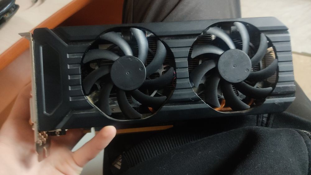 Продам запчасти.