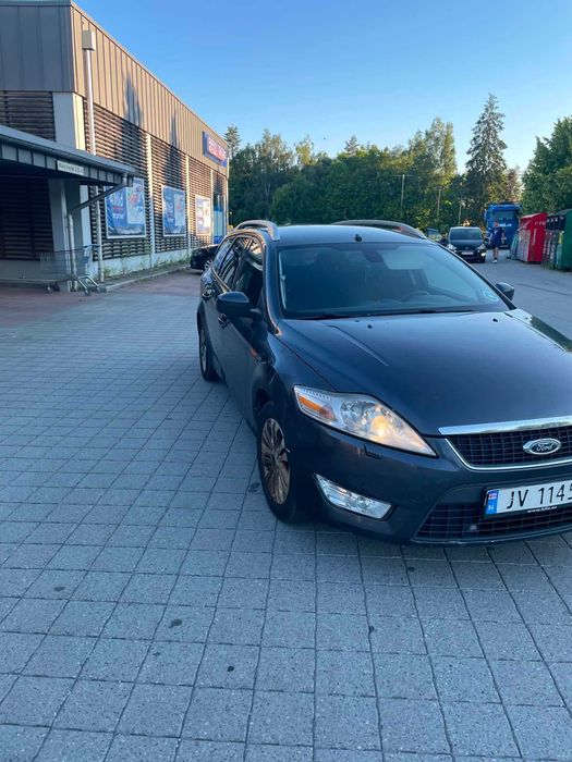 Vând mașina FORD MONDEO