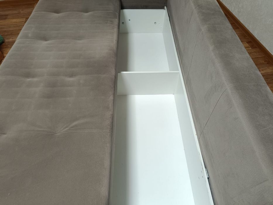 Продам диван 80000