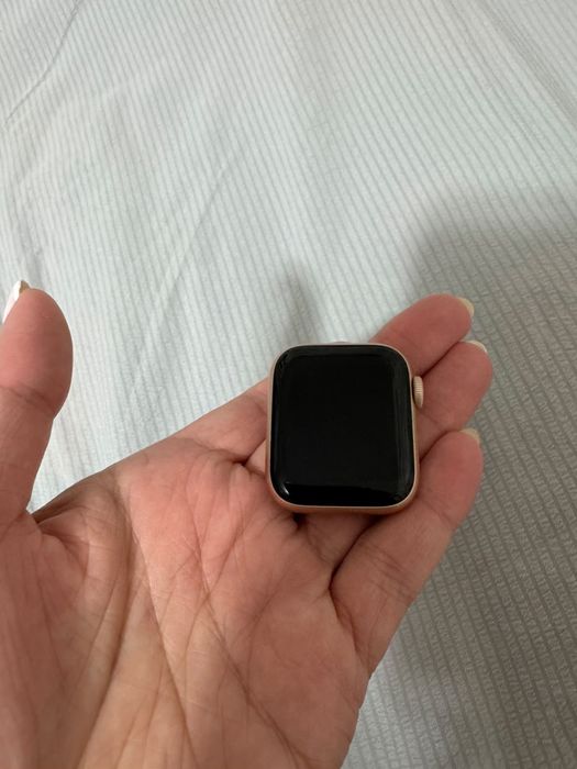 Продам Apple Watch 5 series 40mm