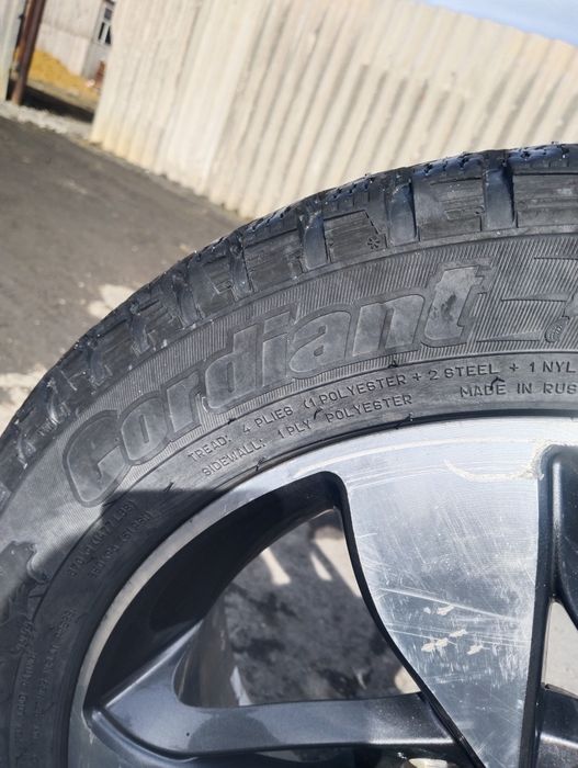 Продам б/у резину