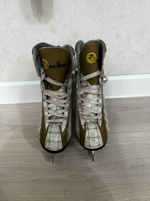 Коньки фигурные