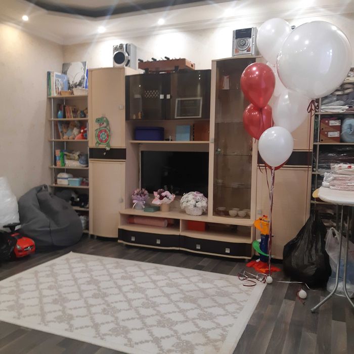 Продам 2 комн. квартиру в самом центре Караганды