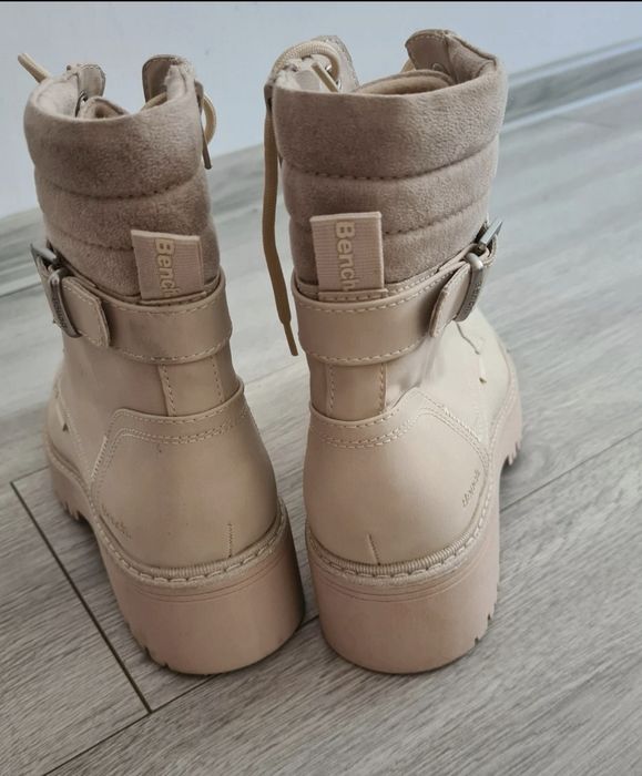 Ghete de damă ,nepurtate