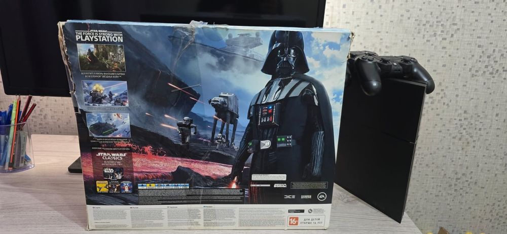 Продам  SONY PS4