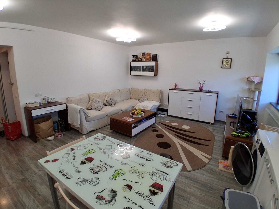 Apartament 3 camere,2 bai, et 3din 4  ,Pacurari
