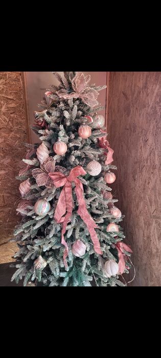 Vând Brad Împodobit LUXURY Velvet Somon