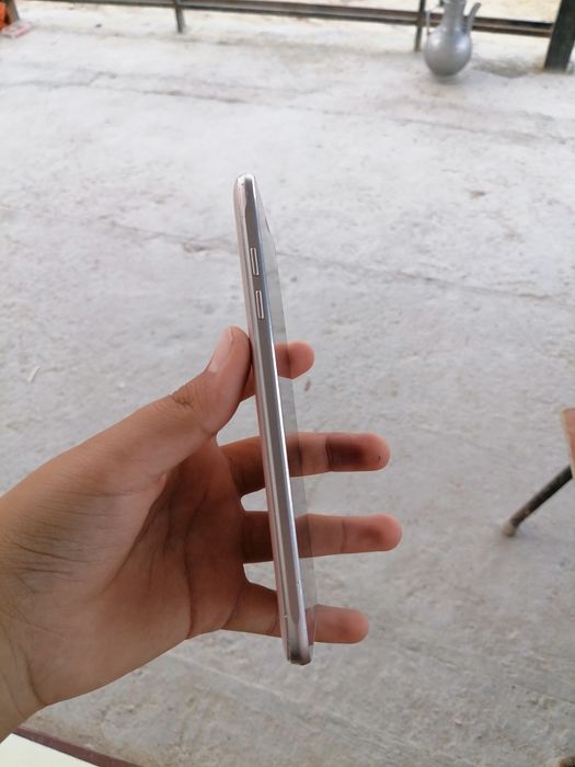Samsung galaxy J7 (2016)