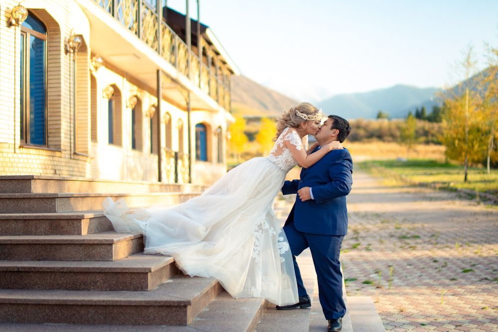 Продам свадебное платье трансформер