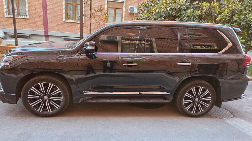 Lexus 570 super sport full