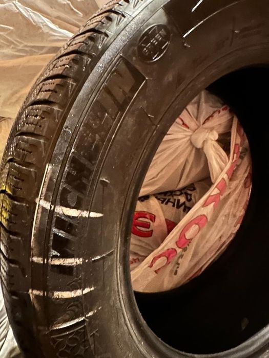 Шины  Michelin зимние 225/60/17  б/у
