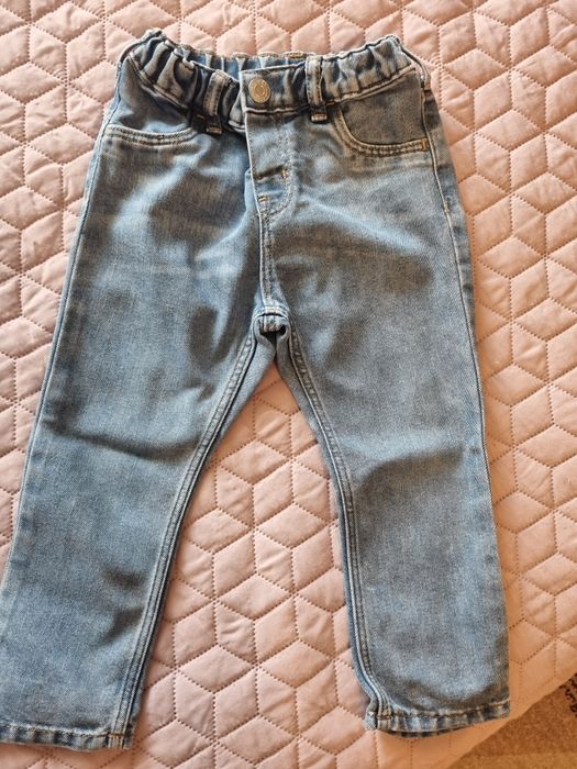 Якенца и дрешки за момиче