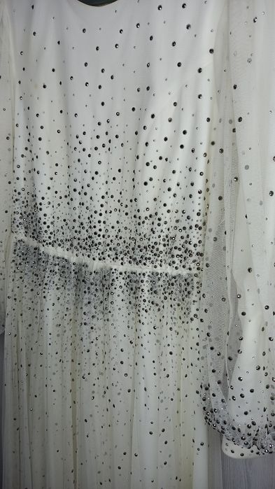 Vecherniy koylak juda chiroyli