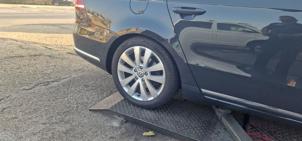 Jante cu anvelope Pirelli Energy 225 45 17 dot 2022 VW