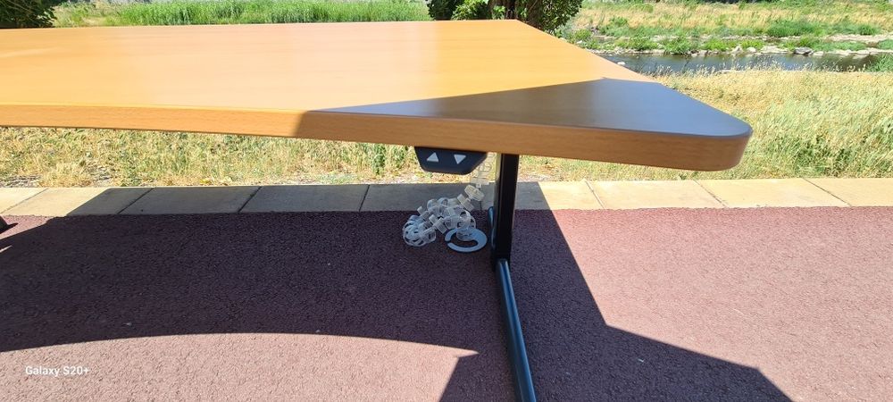 Немско офис бюро електрическо повдигане оборудване