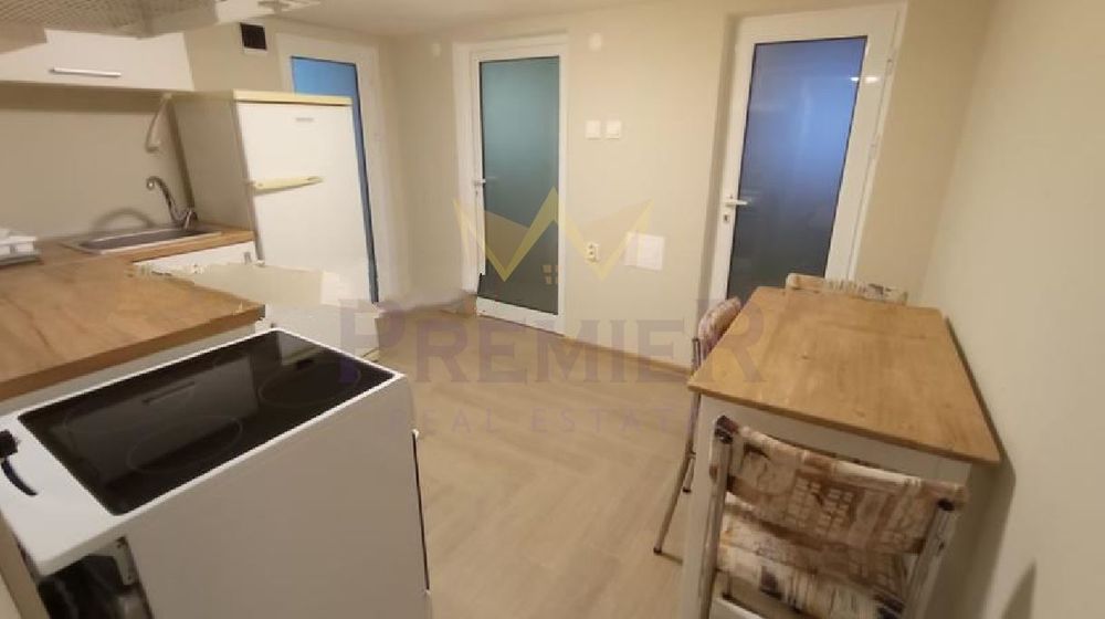 Дава се под наем Къща в Варна, Колхозен пазар - 60 кв.м за 459 € - Снимка #2