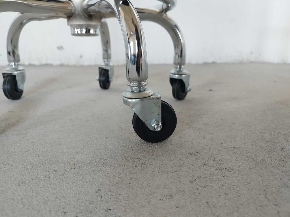 Пуфик для косметолог