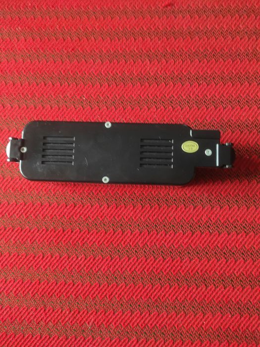 Acumulator, baterie 14,4 V, pentru robot aspirator și curățenie în cameră.