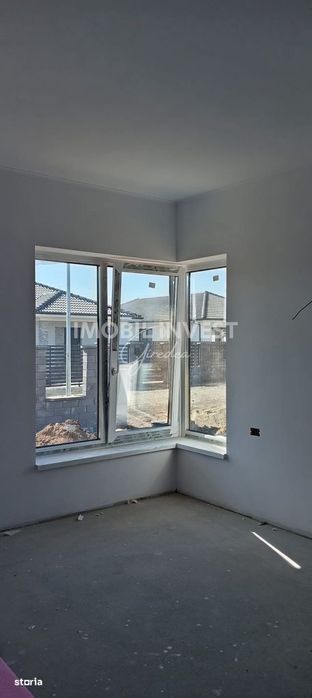 Casa moderna 2026, 3 camere, 3 bai, 120 mp utili, 300 mp teren