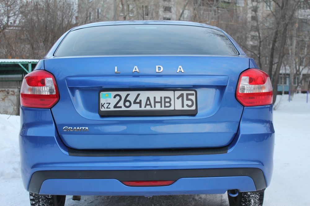 Гранта лифбек 2022