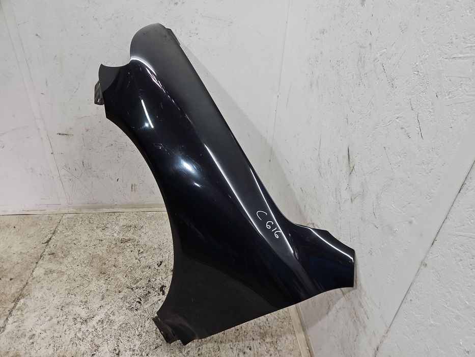 Aripa stanga fata Volkswagen Touareg (7LA, 7L6) [Fabr 2003-2010] R-lin