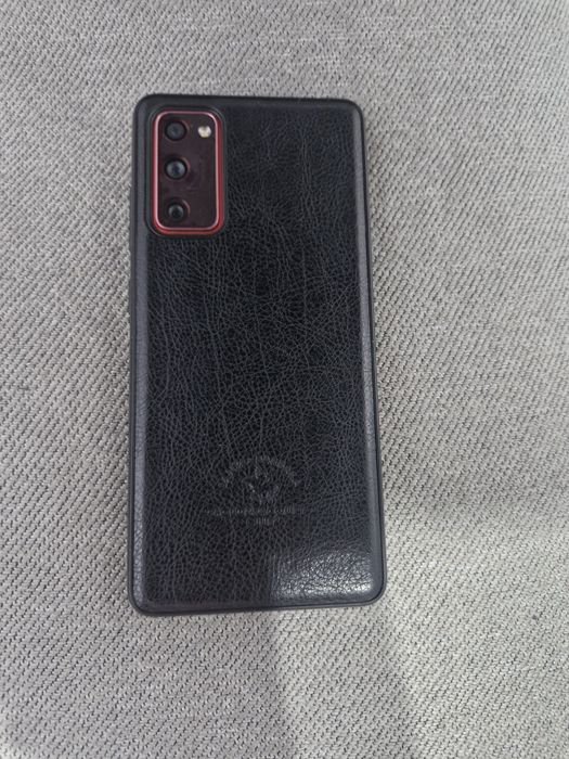 Продаётся Samsung S20 FE