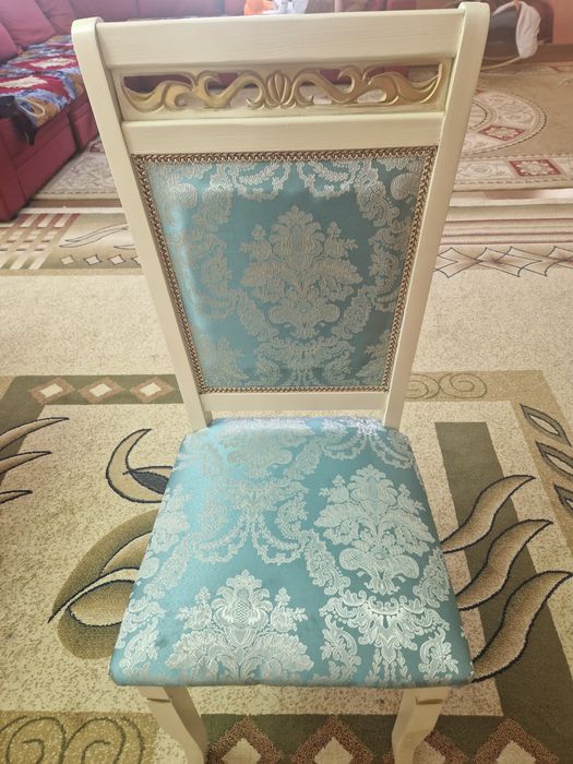 Продам стол со 12 стульями