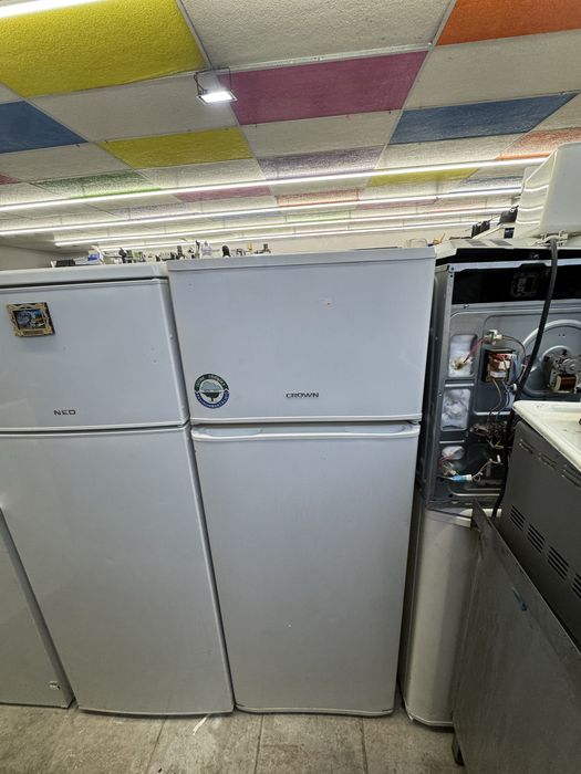 Хладилник с фризер Neo