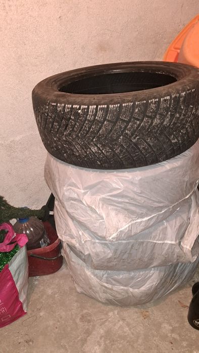 Зимни гуми 275 45 20