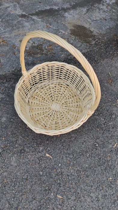 Корзина плетённая