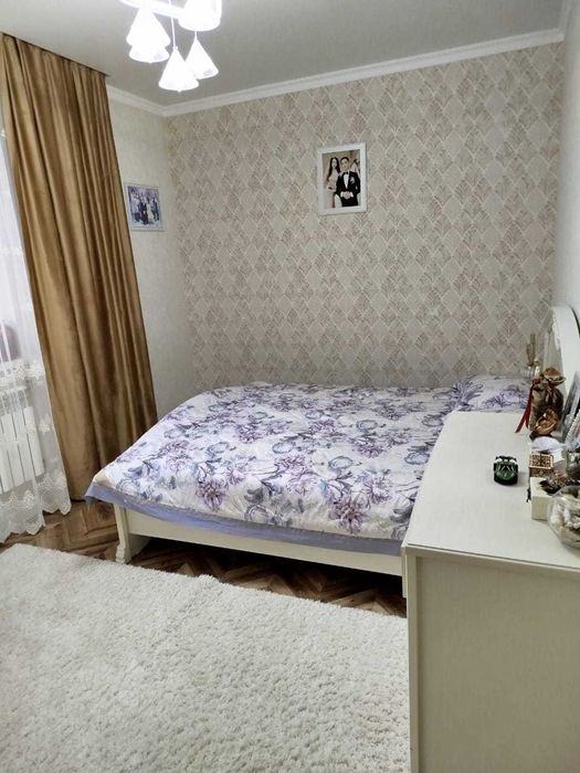 продам 3 комн квартиру в центре