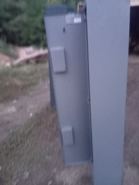 Продам металлический сейф