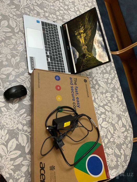 Acer Notbook sotiladi Yangi ish office uchun