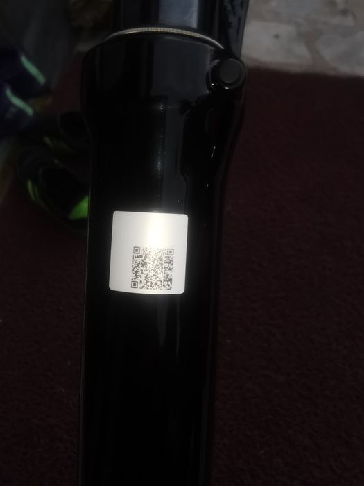 Въздушна вилка Suntour XCR32-air LO-R