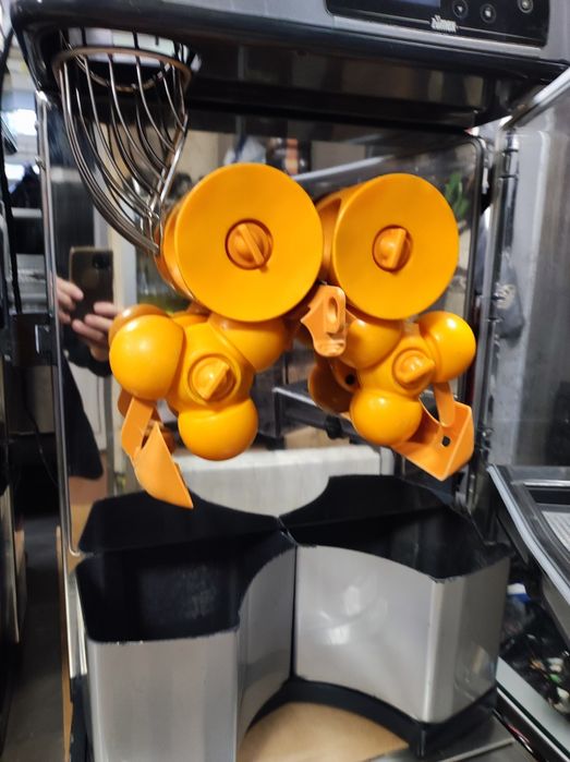 Фреш машина ZUMEX Versatile Pro