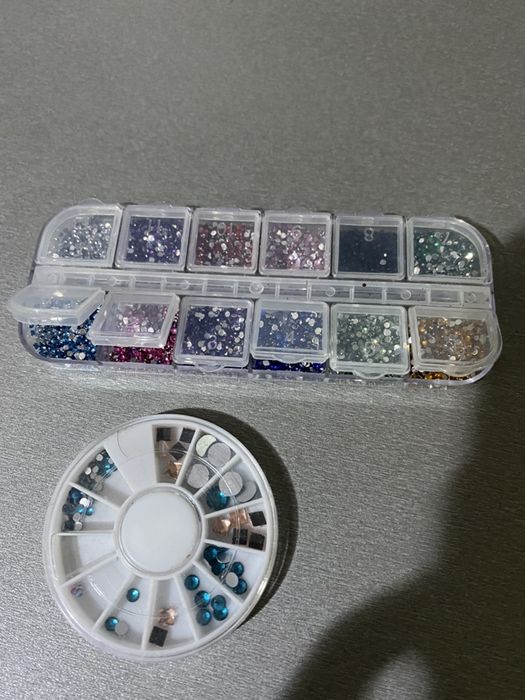 Камъни за нокти