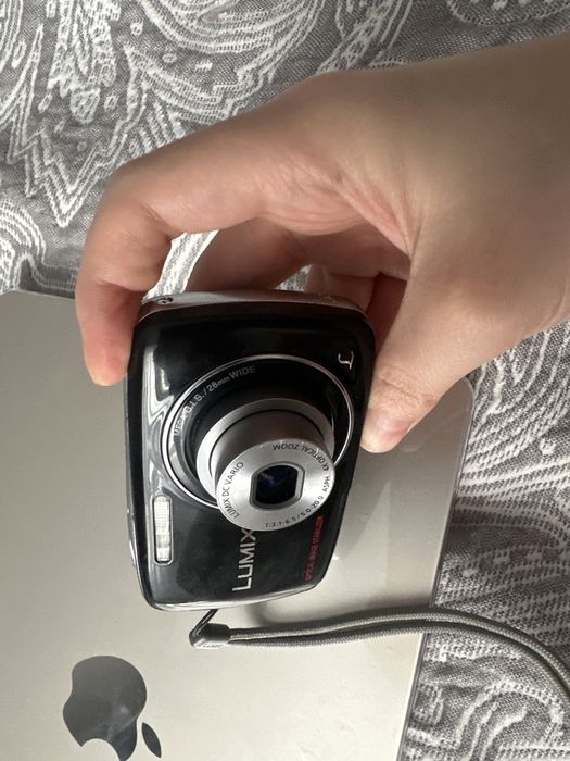 Цифровая камера Panasonic Lumix DMC-S1