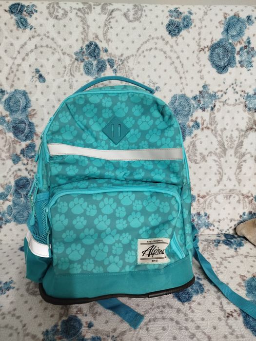 Ученическа раница с дъждобран