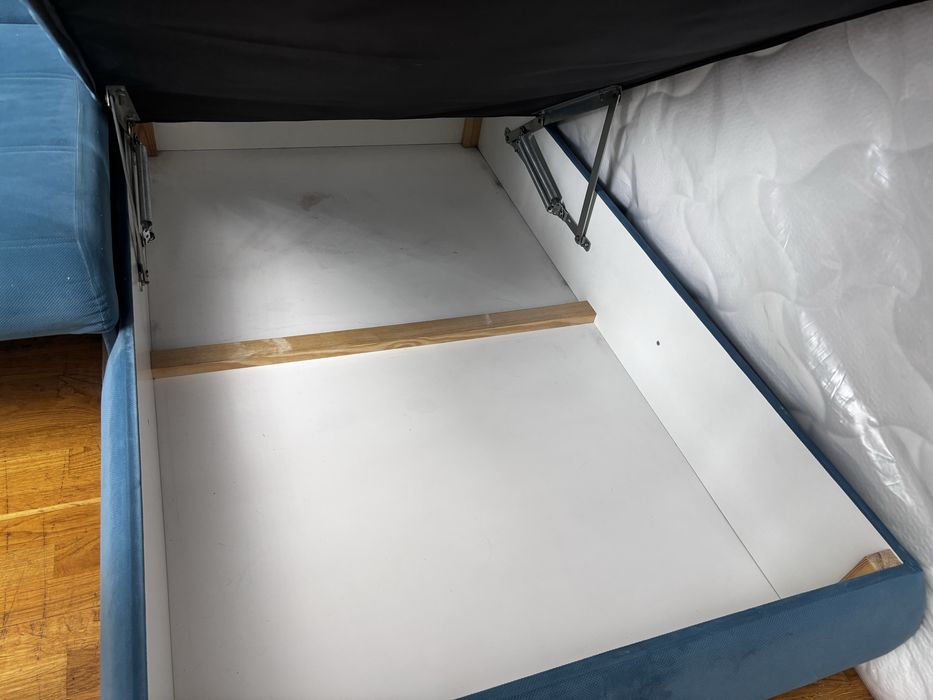 Продам диван три метра