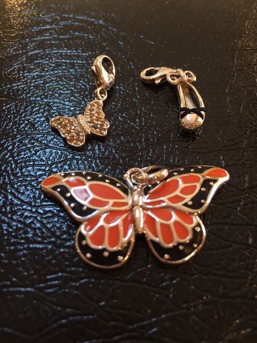 Сребърни лъжички и бижутерия