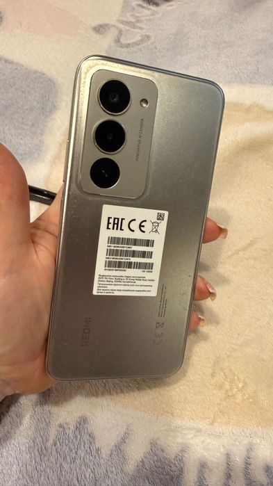 Продам телефон Redmi 15